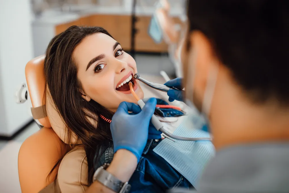 כיצד להימנע מפרמיות גבוהות של ביטוח שיניים